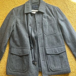 Banana Republic Women’s Wool Coat, Medium Size, Grey Color.